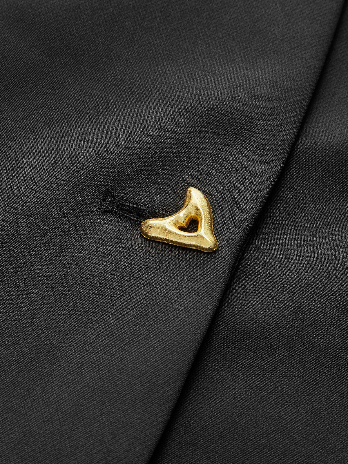 Amaraine™ I Blouse élégante à col v avec détails boutonnés
