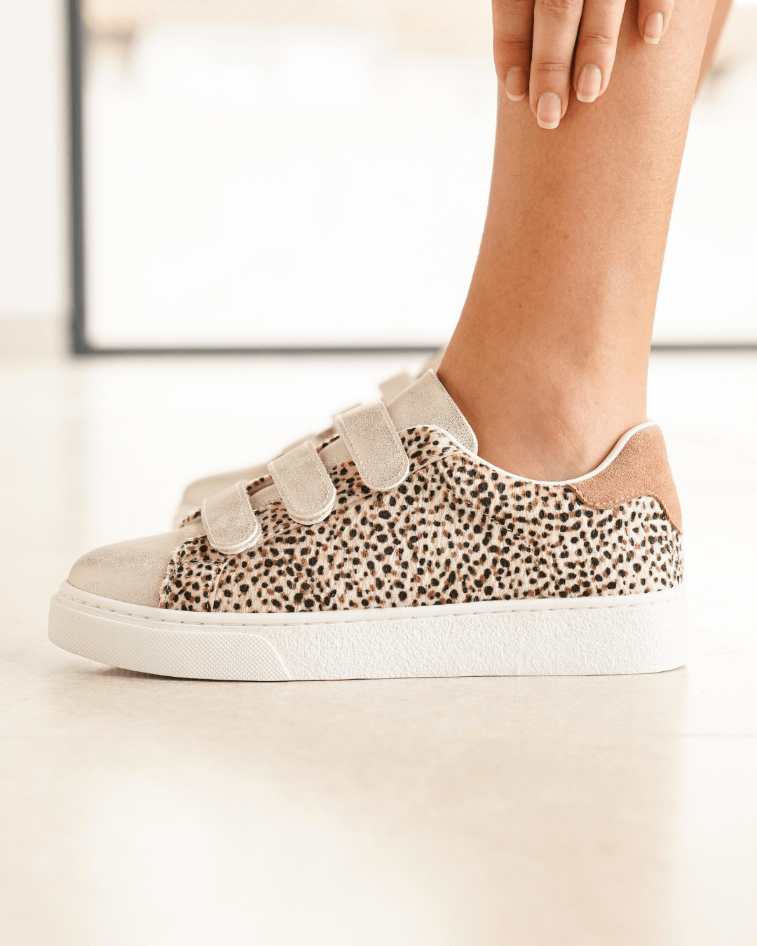 BASKETS FEMME LÉOPARD BEIGE- FERMETURE A SCRATCH